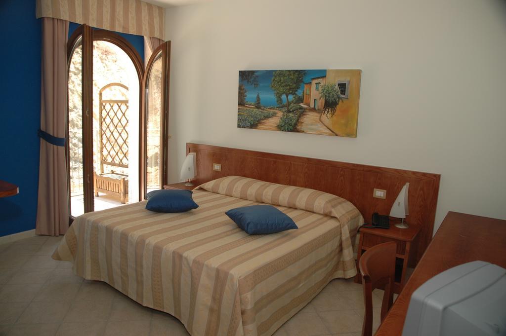 Agriturismo L'Arca Di Anna Brambilla Belvedere Marittimo Kamer foto